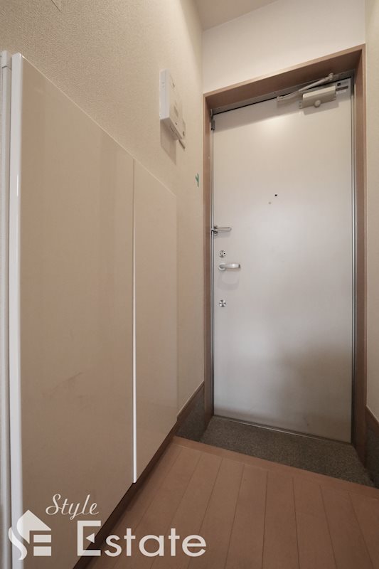 玄関　玄関　シューズボックス