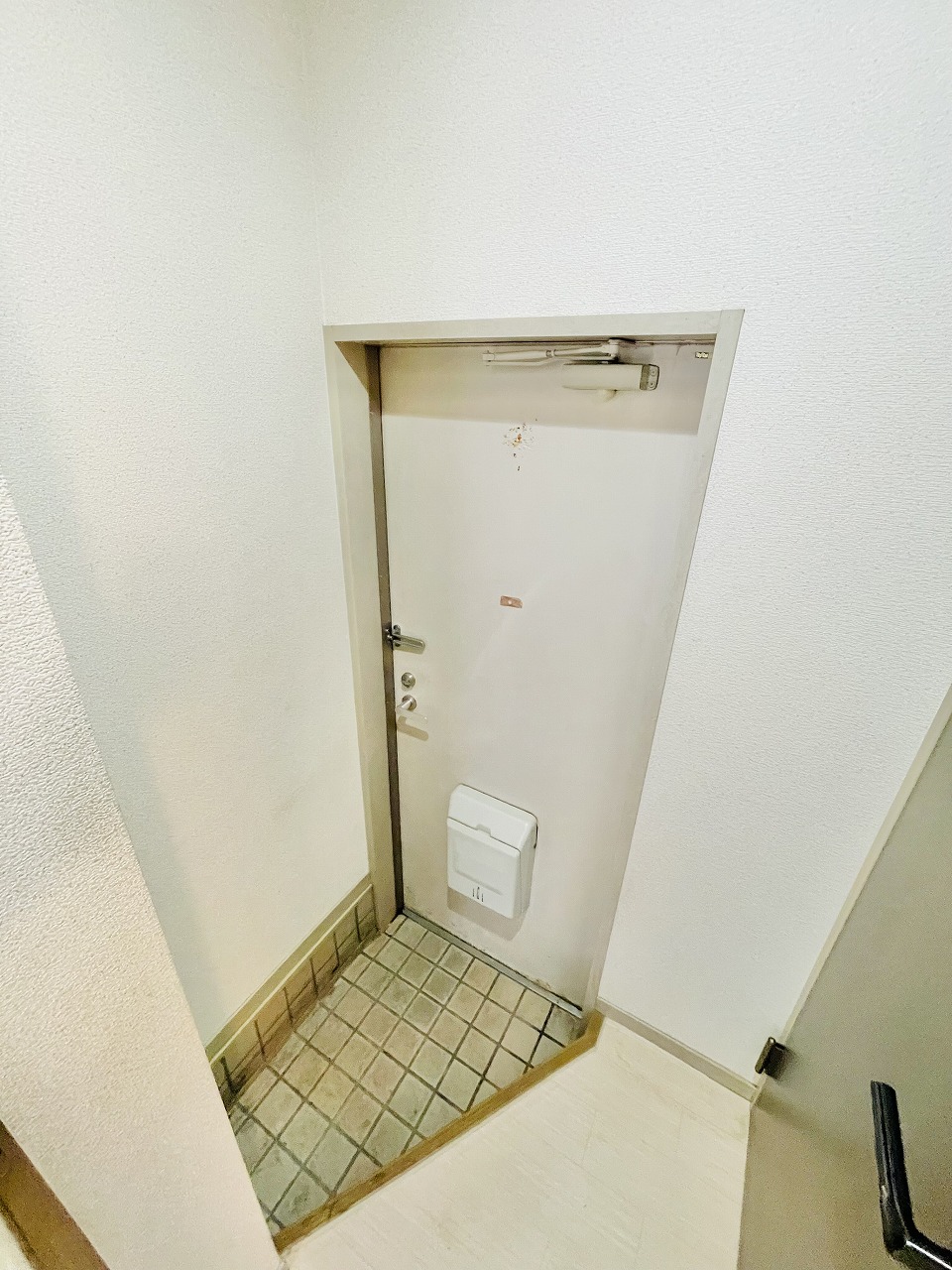 ＪＲ山陽本線 新長田駅 徒歩10分 2階建 築31年の玄関写真