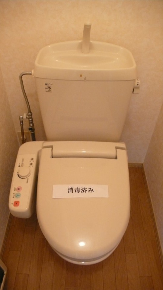 トイレ　温水洗浄便座付トイレ