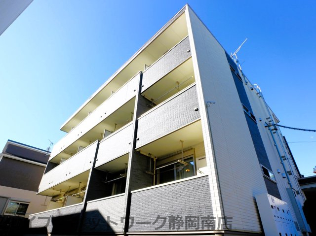 建物外観　おしゃれな外観です
