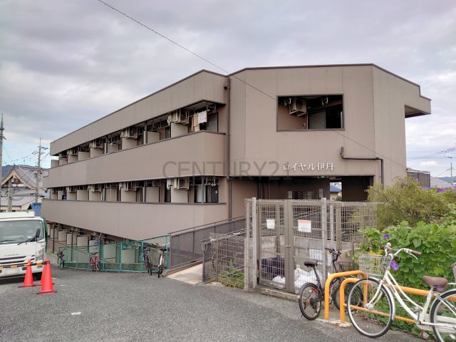 兵庫県伊丹市荻野５（マンション）の賃貸物件の外観