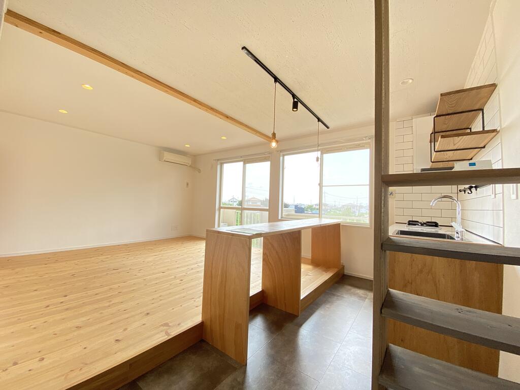 居室・リビング　☆スッキリした空間です（家具はイメージ）☆