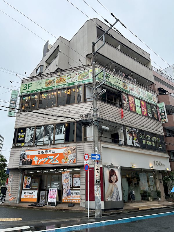 江戸川区西葛西のマンションの建物外観