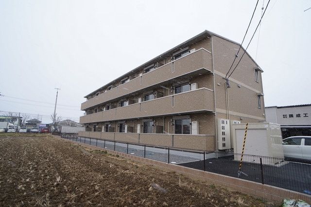 郡山市富久山町久保田のアパートの建物外観