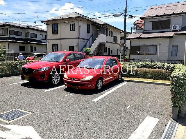 【エクアス大宮の駐車場】