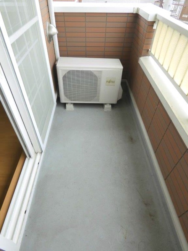 バルコニー　図面と現状に相違がある場合には現状を優先