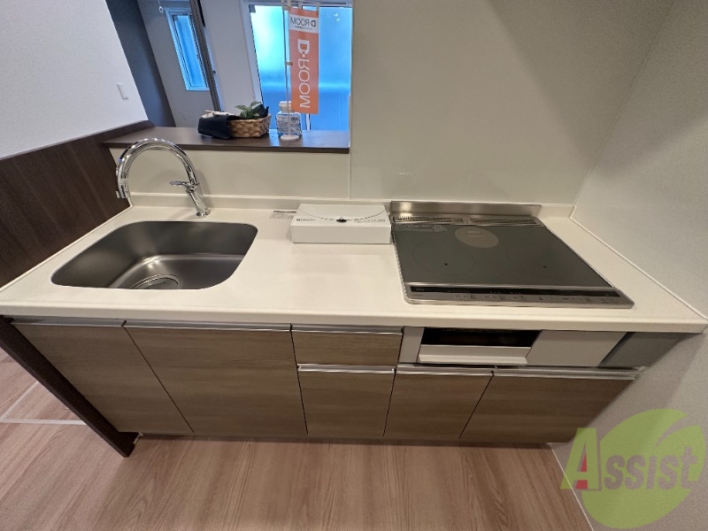 キッチン　こちらがキッチンです、お料理が捗りそうですね。