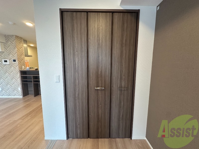 収納　収納スペースは両開きなので開けやすいですね。