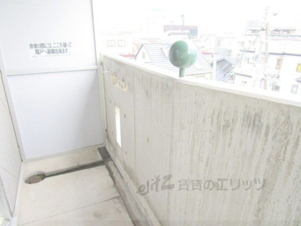 バルコニー　ベランダ