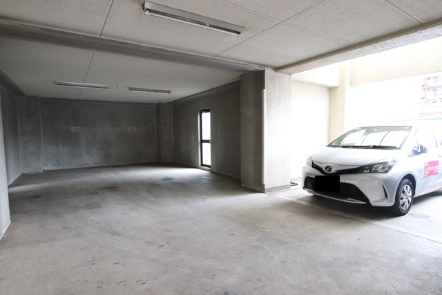 駐車場　【空要確認】駐車場