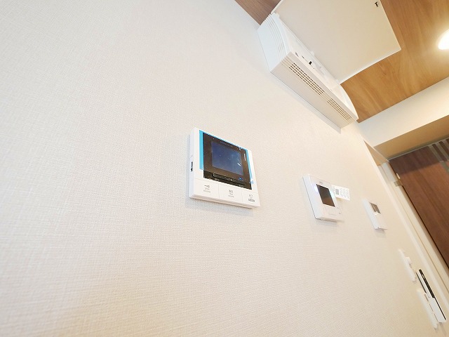 セキュリティ　モニター付きインターホンがあります