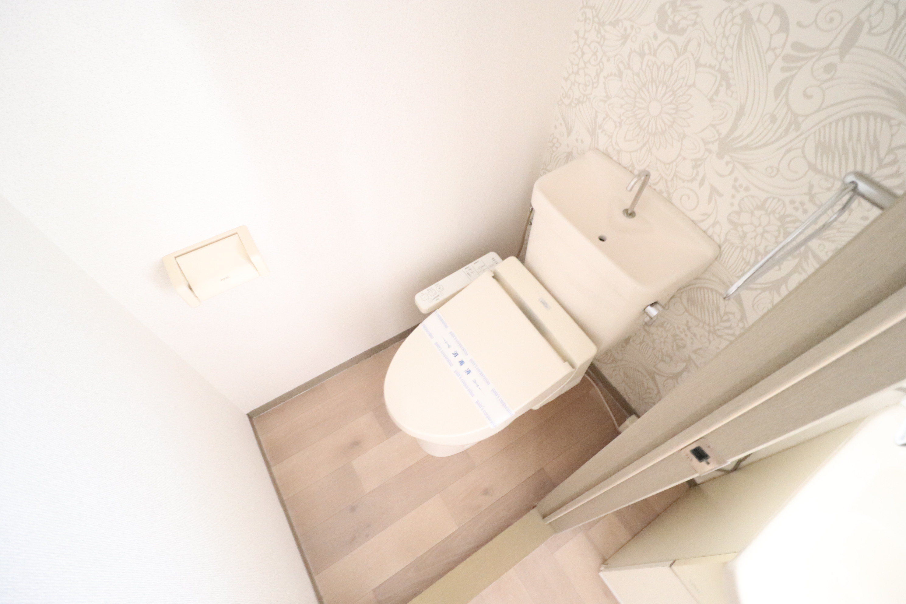 トイレ　ウォシュレット付きトイレです(*^_^*)