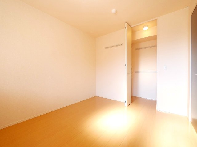 その他部屋・スペース　落ち着いた色調の洋室です