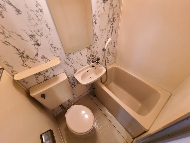 バス・シャワールーム　メゾンパール泉