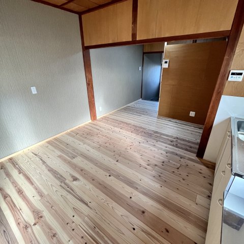 北陸本線 長浜駅 徒歩7分 2階建 築37年の居間写真