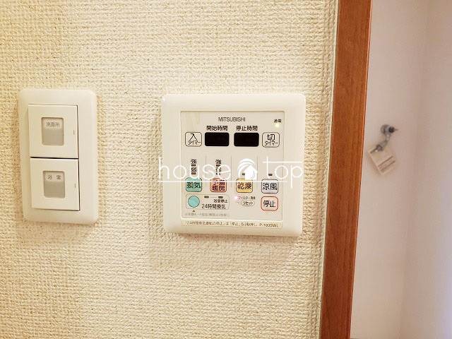 その他設備　浴室換気乾燥機完備