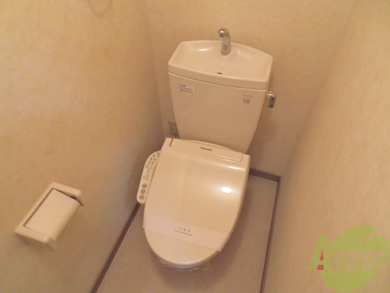 トイレ　トイレは清潔感があり安心して使用できそうです。