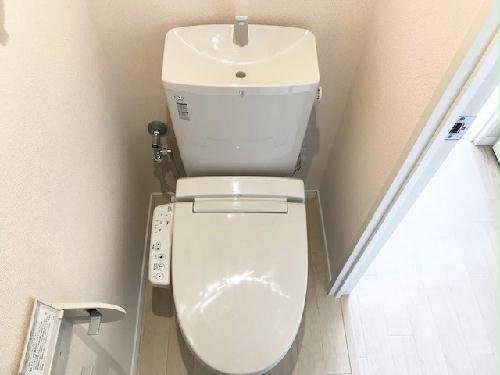 トイレ　温水洗浄便座