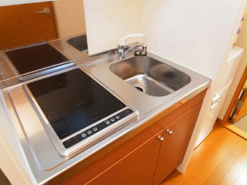 キッチン　仕様、設備は現況と異なる場合があります。