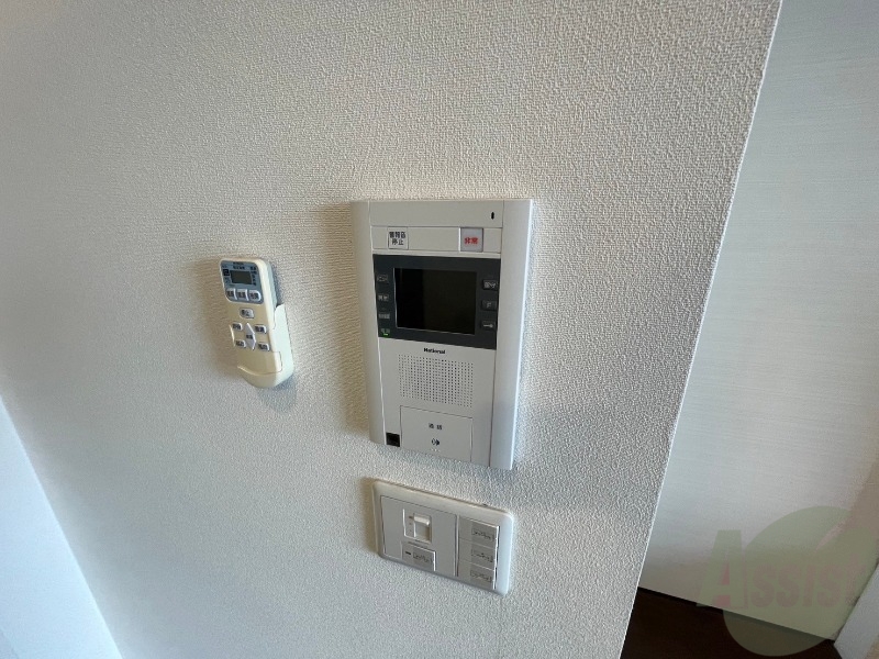 セキュリティ　ＴＶモニター付インターホンです。来客者の顔が見えるので安心！