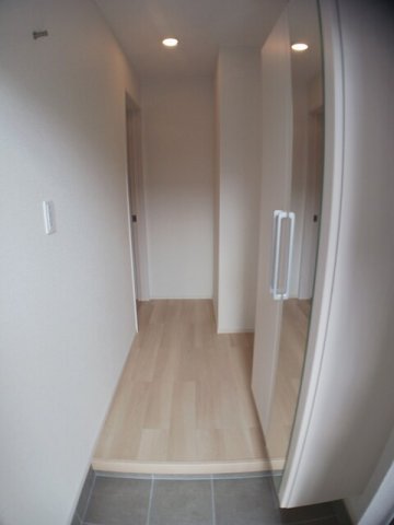 玄関　収納もある玄関です