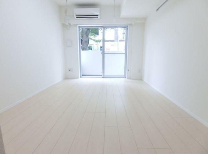 居室・リビング　参考画像　別住戸の写真です。