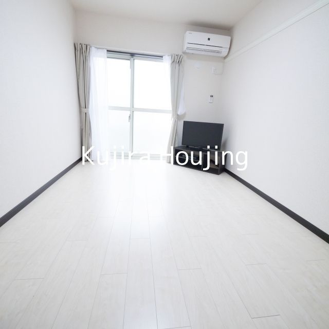 居室・リビング　★家具家電付きです★