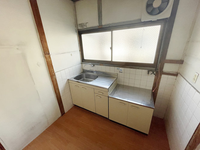 キッチン　コンパクトなキッチンで掃除もラクラク