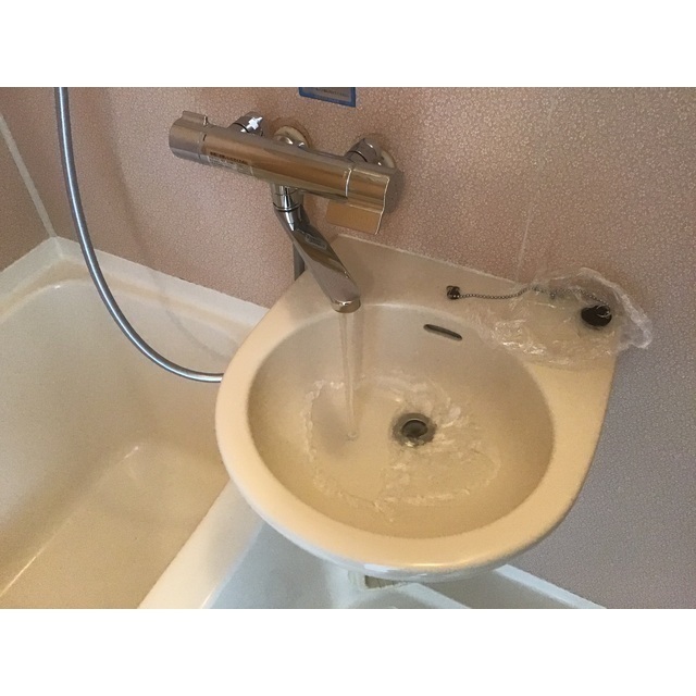 洗面設備　※写真は同タイプの別のお部屋になります。