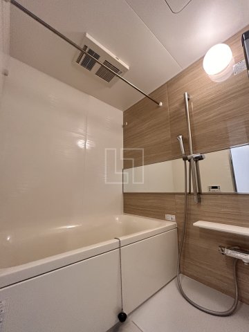 バス・シャワールーム　La Douceur天満（ラドゥセール天満）　バスルーム