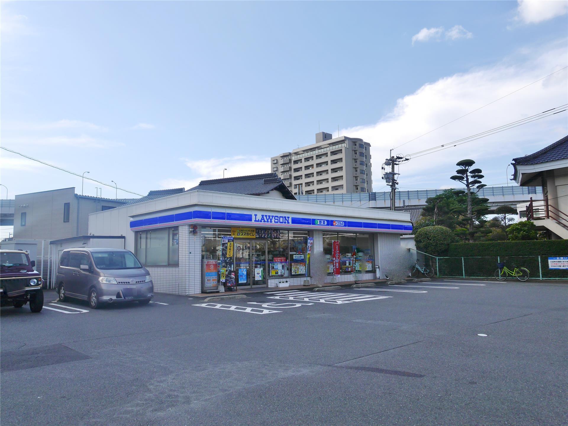コンビニ　ローソン小倉富士見二丁目店（コンビニ）まで570m