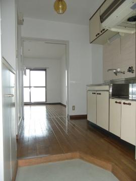 　玄関　玄関から室内