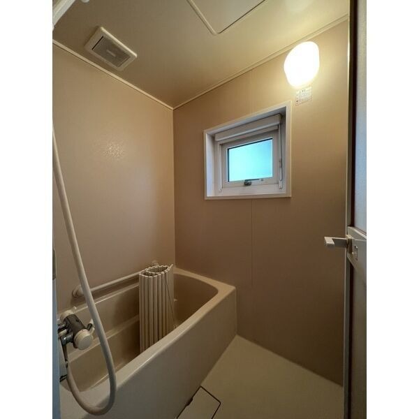 バス・シャワールーム　バスルーム