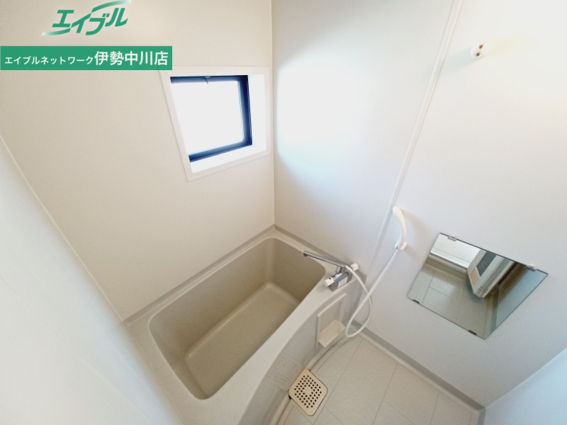 バス・シャワールーム　同型別室のお写真です