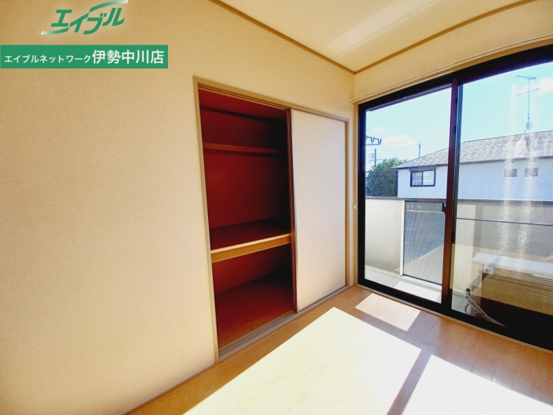 収納　同型別室のお写真です