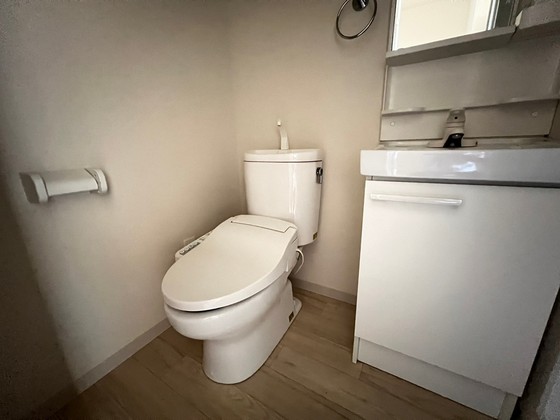 トイレ　※別部屋の写真です