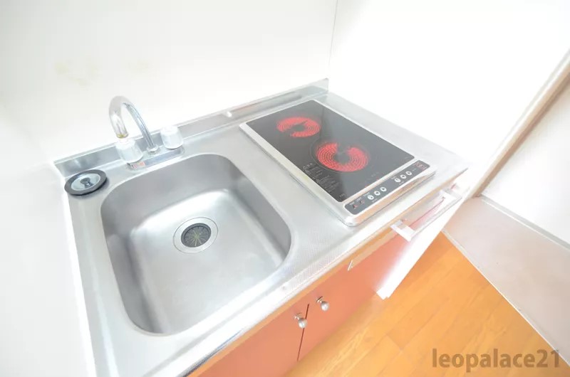 キッチン　電気コンロ２口（ラジエントヒーター）