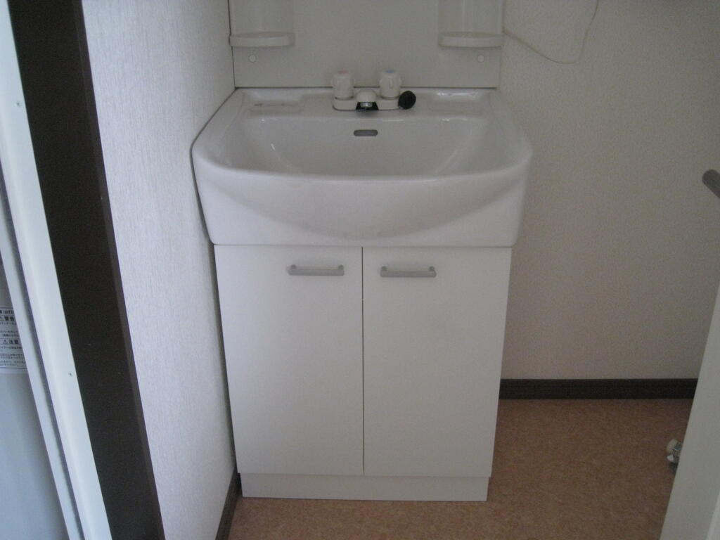 洗面設備　同アパートの写真です。