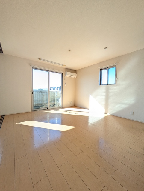 居室・リビング　※クリーニング前の写真です