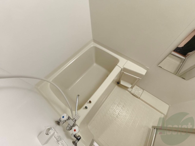 バス・シャワールーム　お風呂になります。一日の疲れを癒してくださいね。