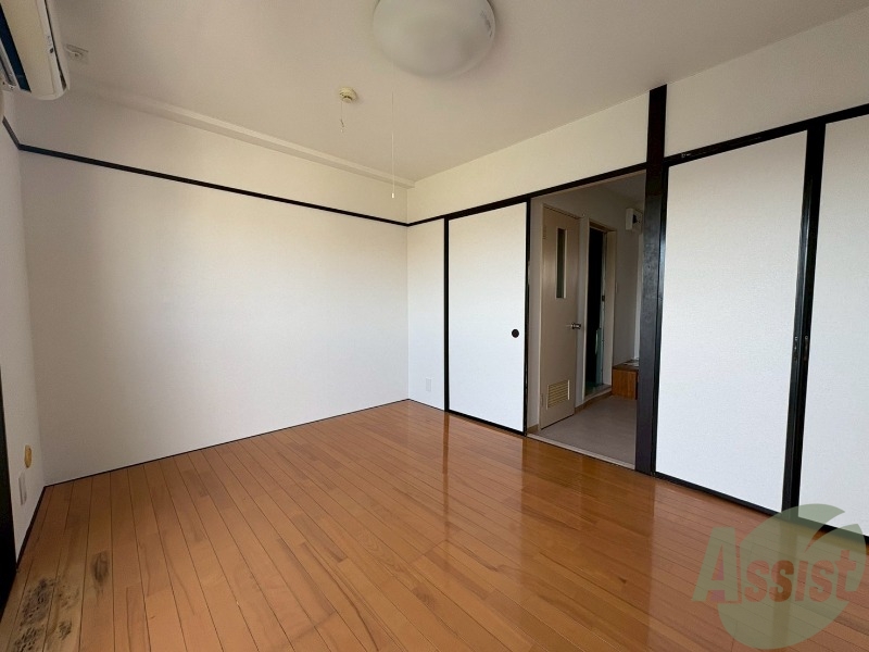 その他部屋・スペース　こちらは洋室の別角度のお写真になります。