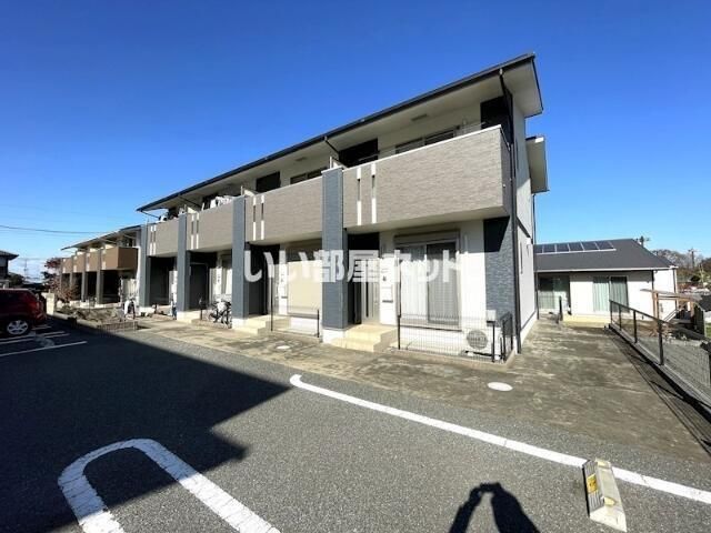 児玉郡美里町大字木部のアパートの建物外観