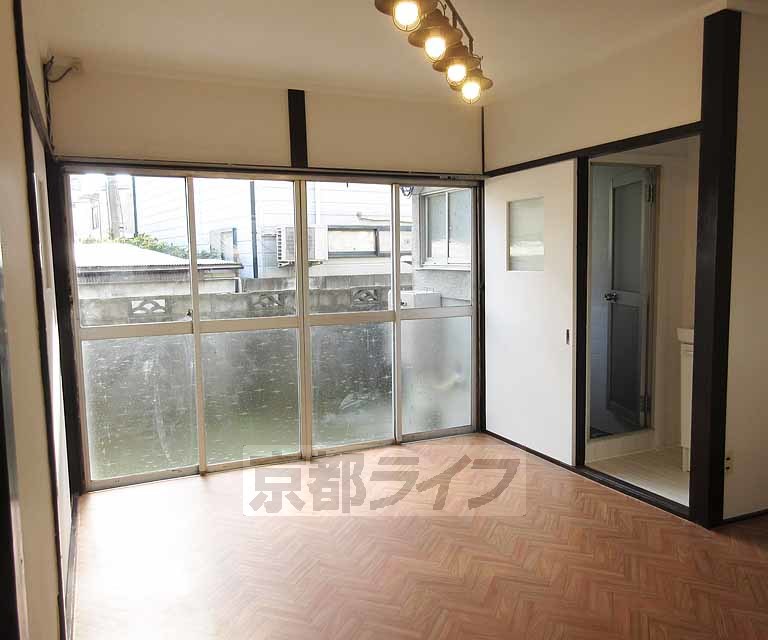 居室・リビング　広々としたお部屋です！