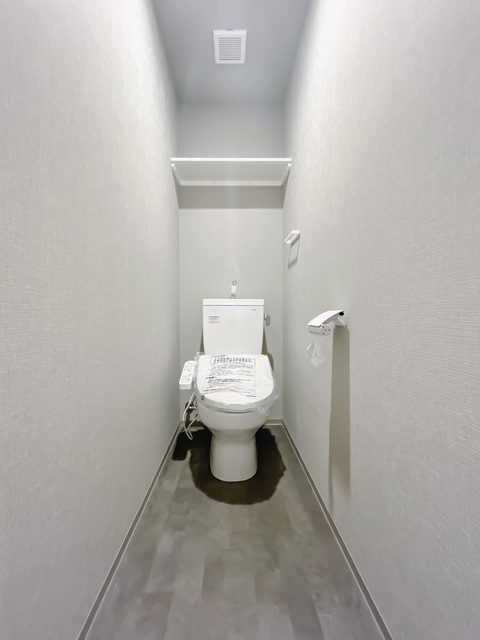 トイレ　※写真は同タイプ住戸です。