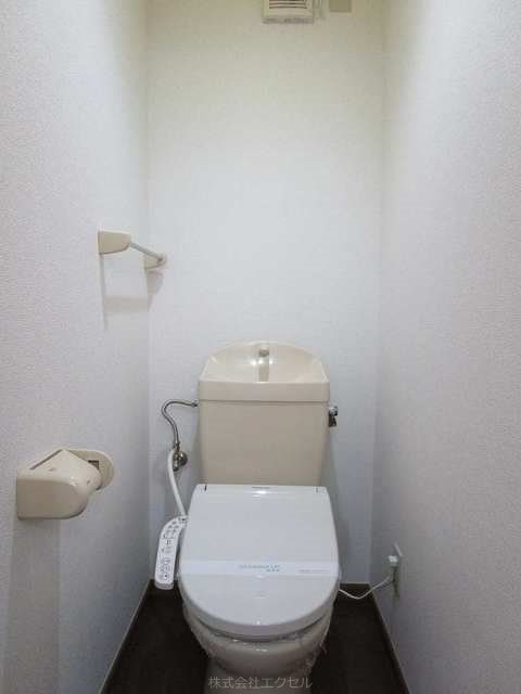 トイレ　清潔感のあるトイレです。
