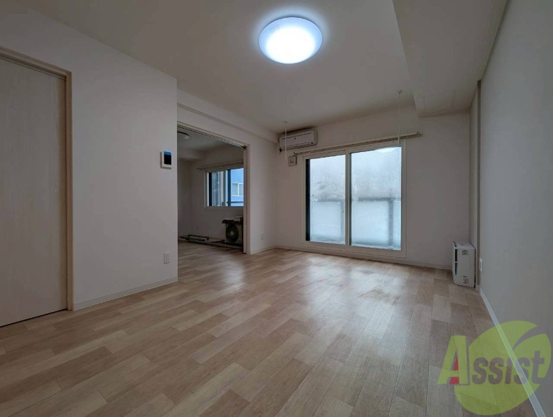 居室・リビング　広々としたリビングですね。使い勝手がよさそうですね！