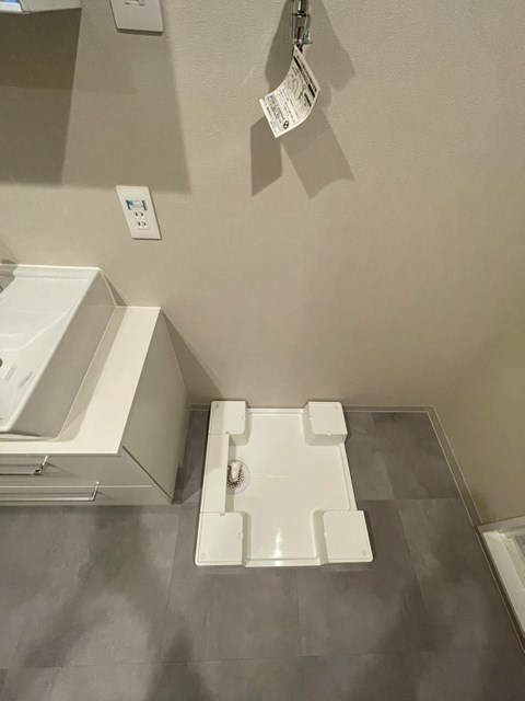 その他設備　６４×６４規格の洗濯パンです！