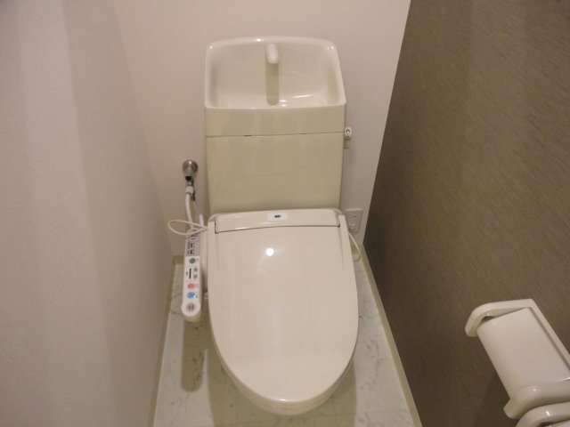 トイレ　シャワー付トイレ