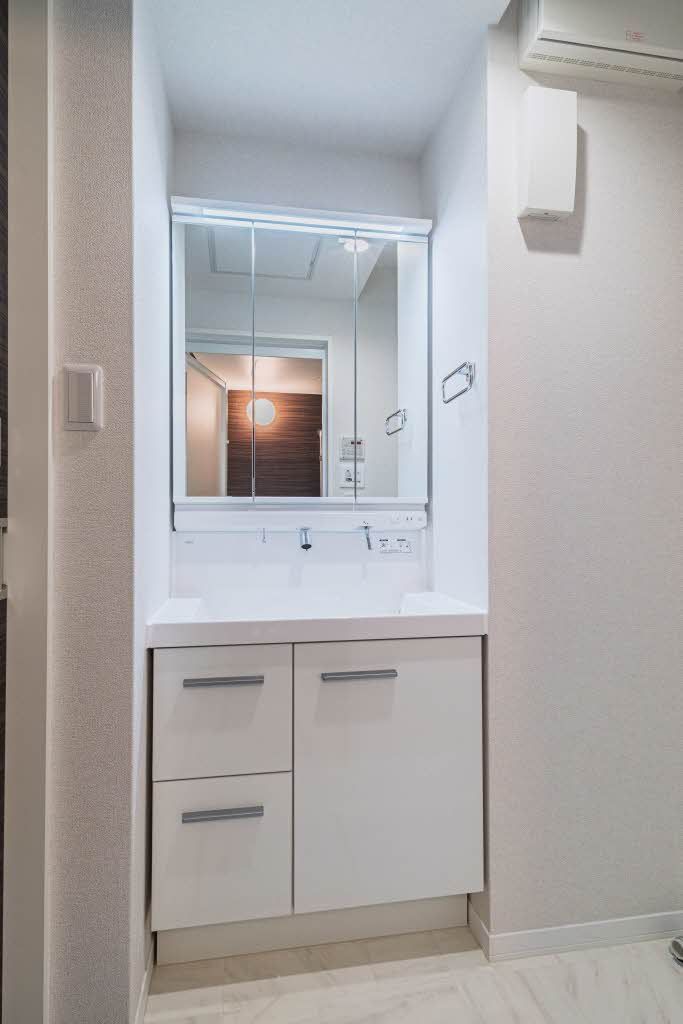 洗面設備　洗面化粧台