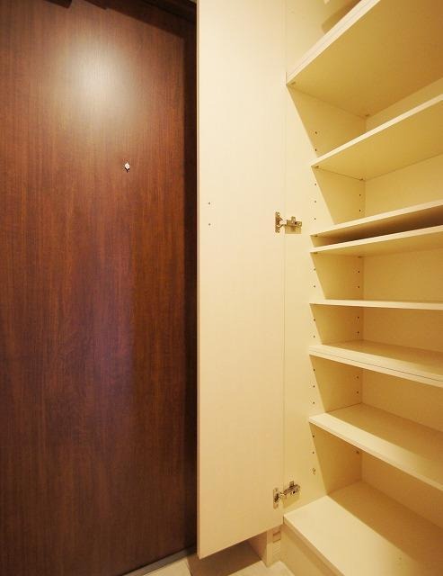 玄関　物件の画像8